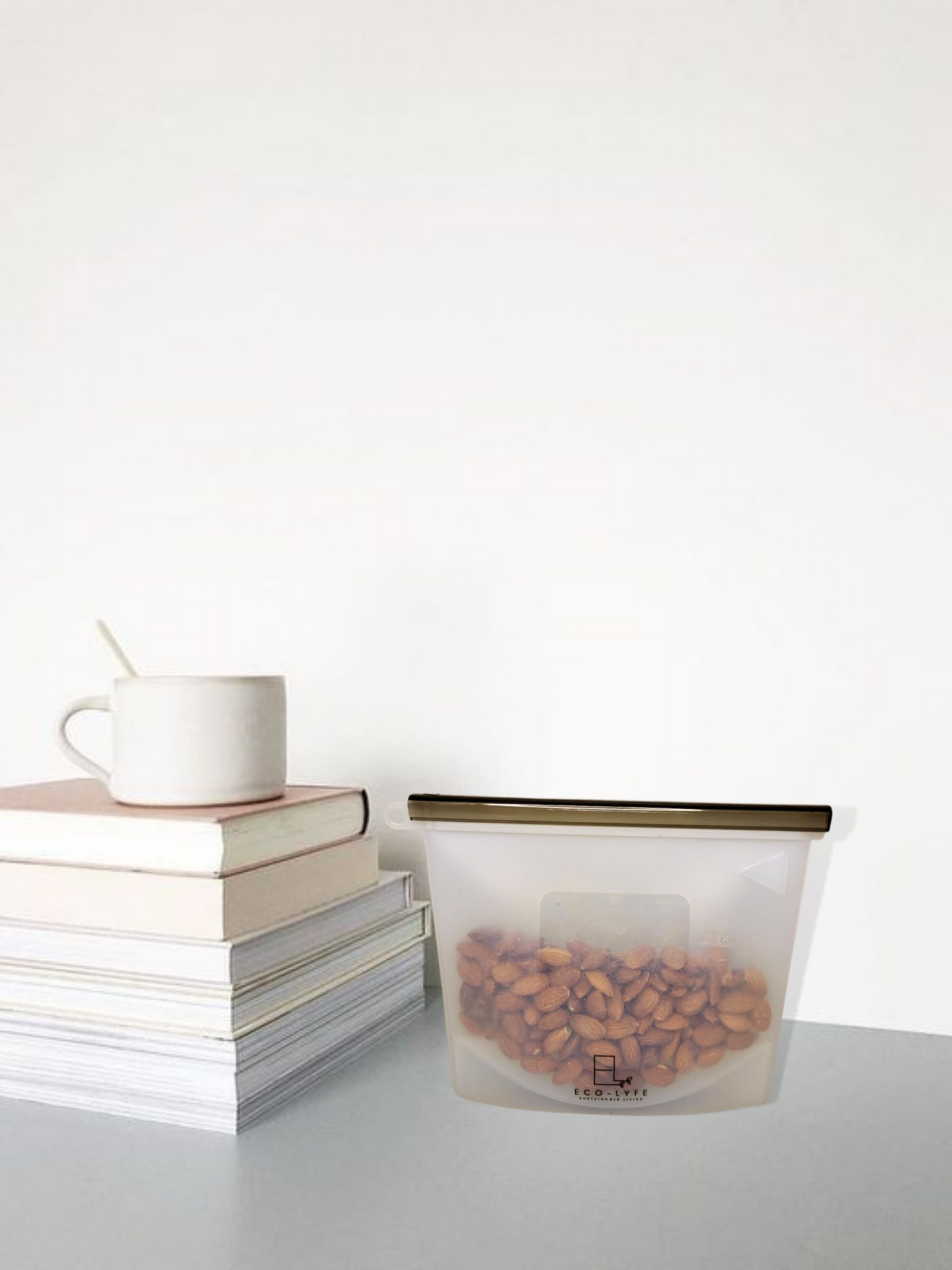 Eco-Lyfe re-sealable silicone pouch with nuts white