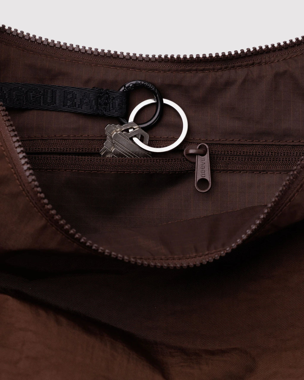 Baggu Medium Nylon Crescent Bag - Coffee