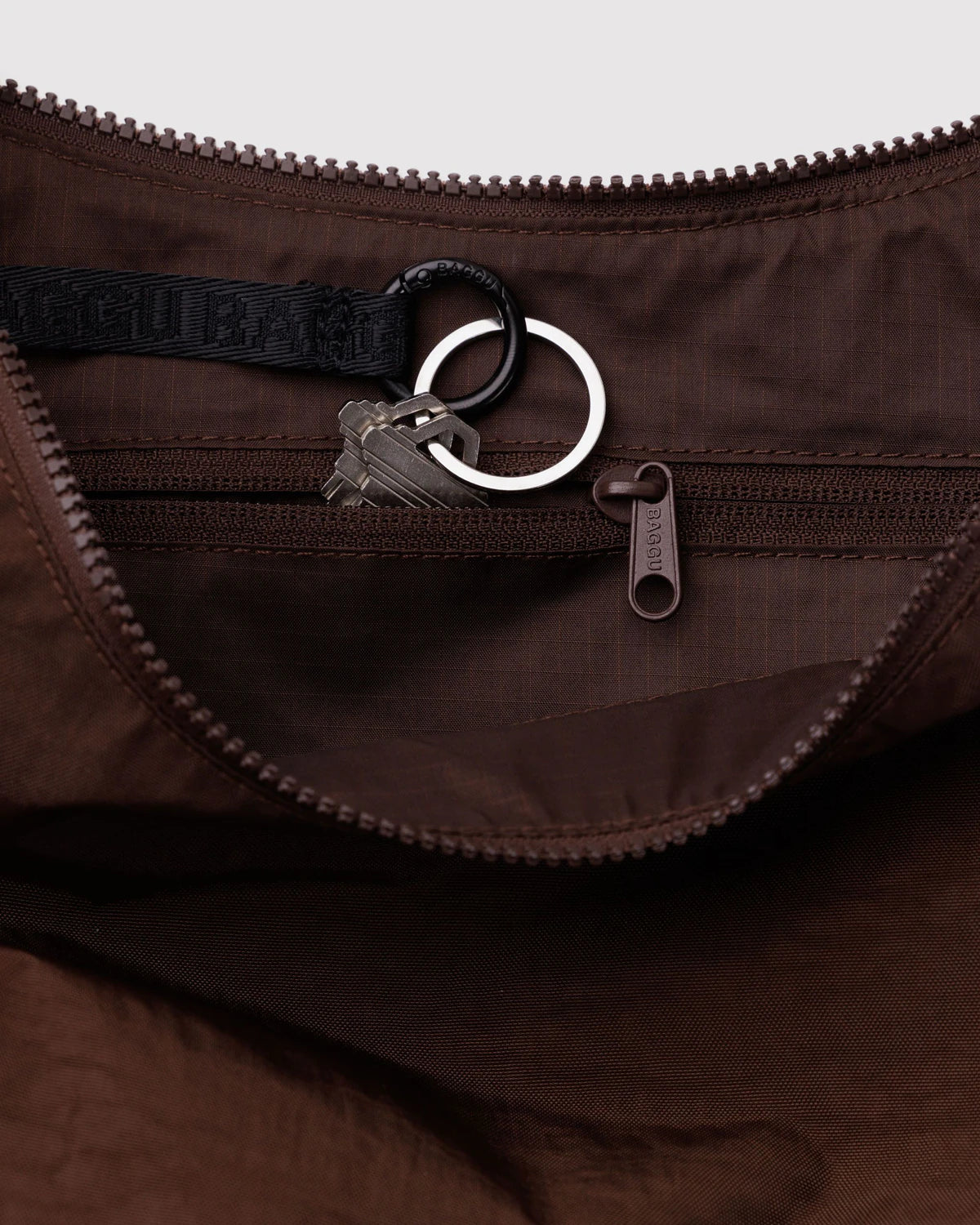 Baggu Medium Nylon Crescent Bag - Coffee