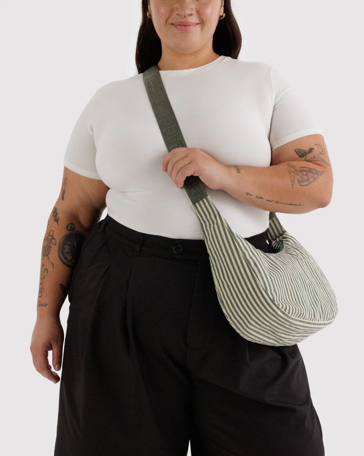 Baggu Medium Nylon Crescent Bag - Sage Green