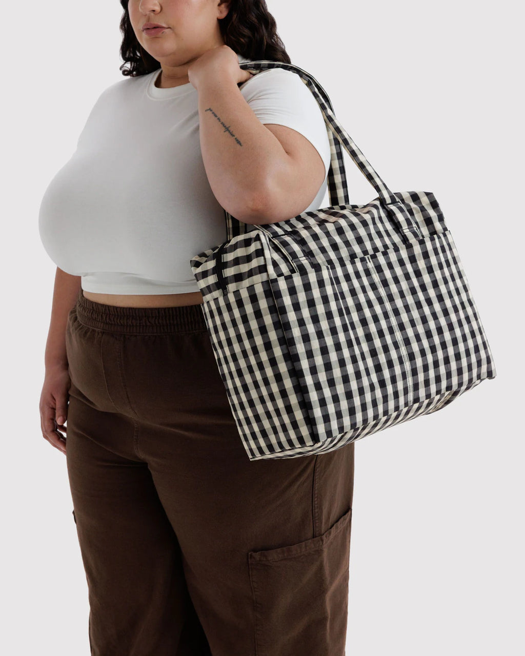 Baggu Small Cloud Carry-On - Blurred Gingham Brown