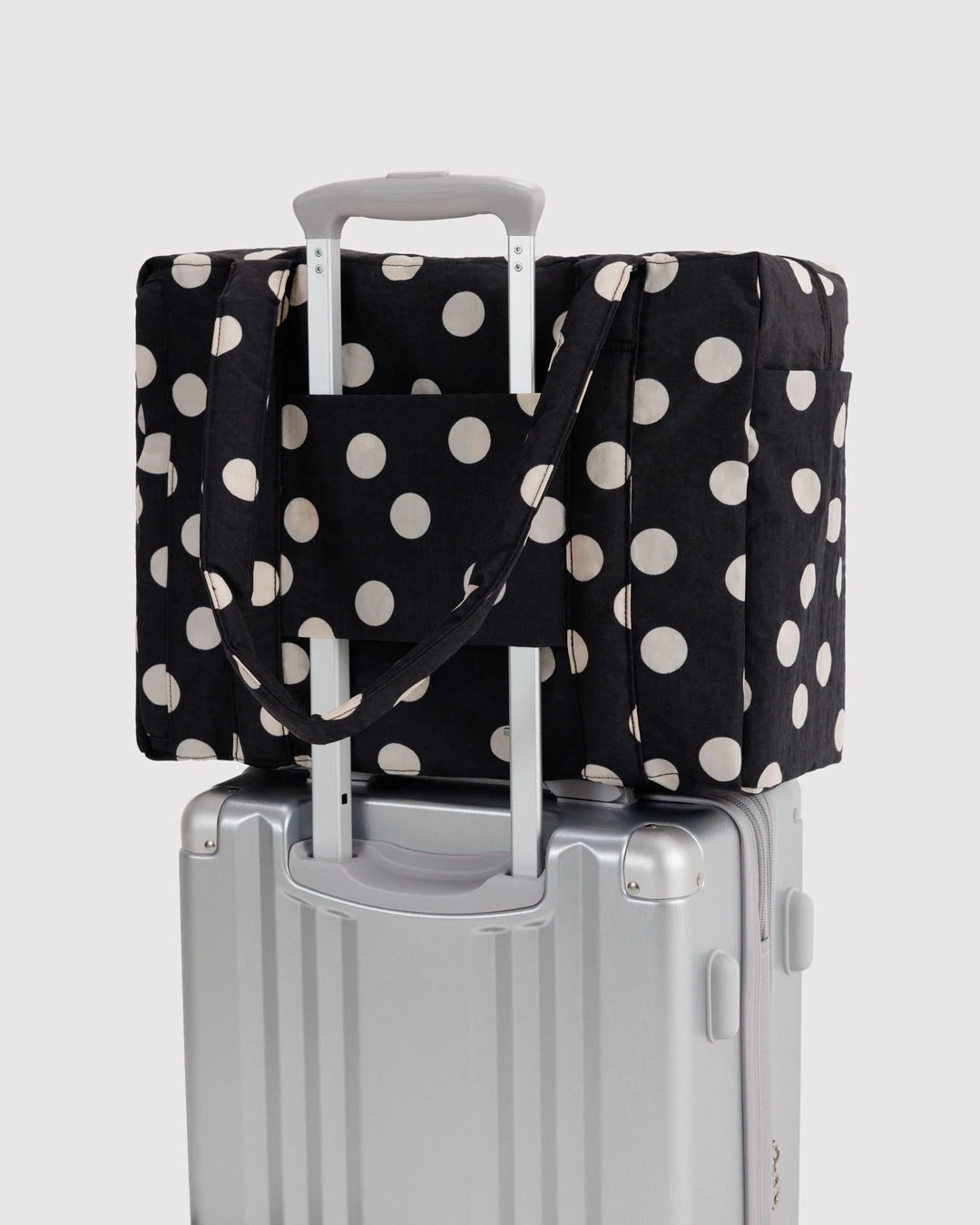 Baggu Small Cloud Carry-On - Black And Cream Polka Dot
